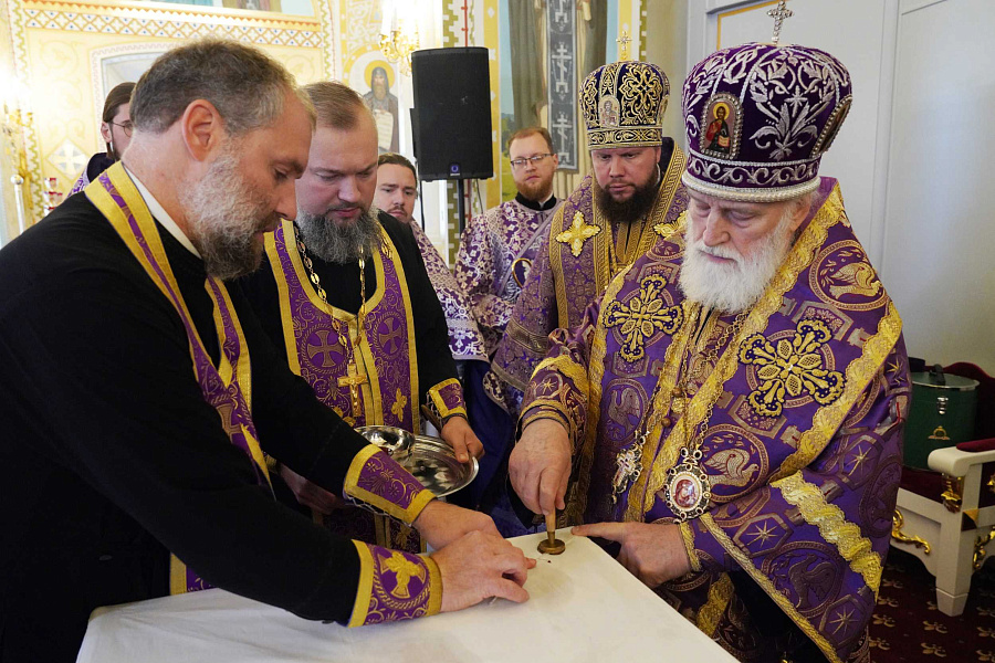 Митрополит Павел сослужил Святейшему Патриарху Кириллу за освящением Сретенского храма Ризоположенского монастыря в Суздале и Божественной литургией