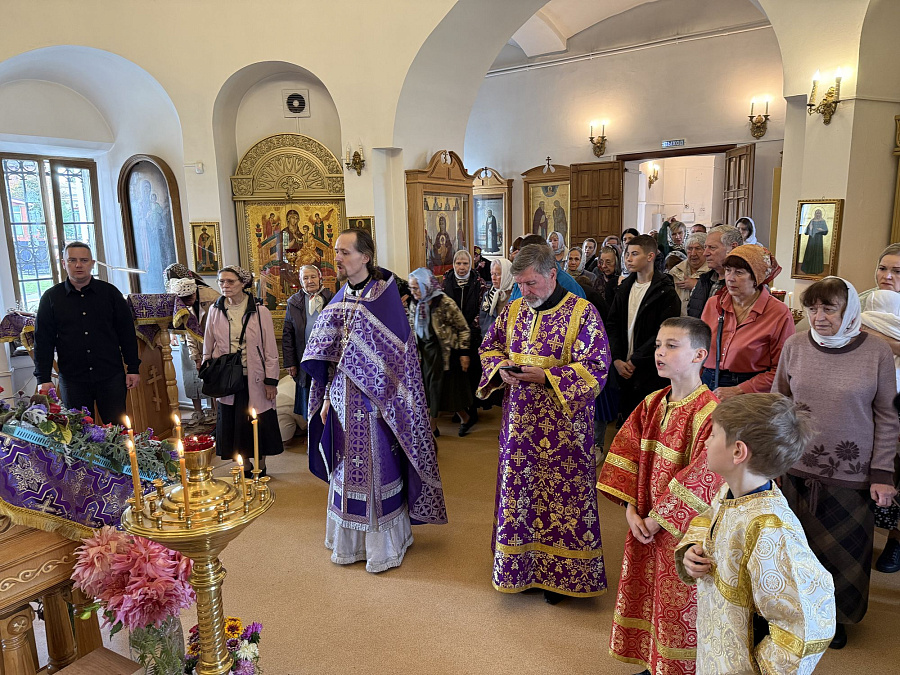 Престольный праздник в Крестовоздвиженском храме г. Коломна