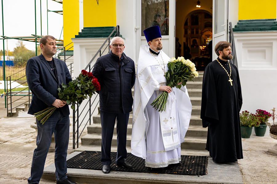 Божественная литургия и отпевание протоиерея Андрея Безручко