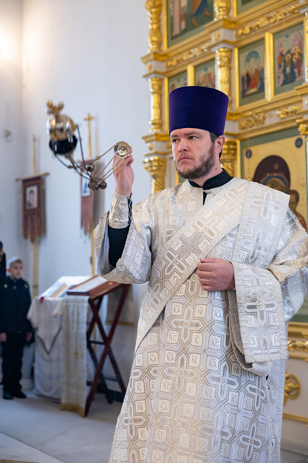 Божественная литургия и отпевание протоиерея Андрея Безручко