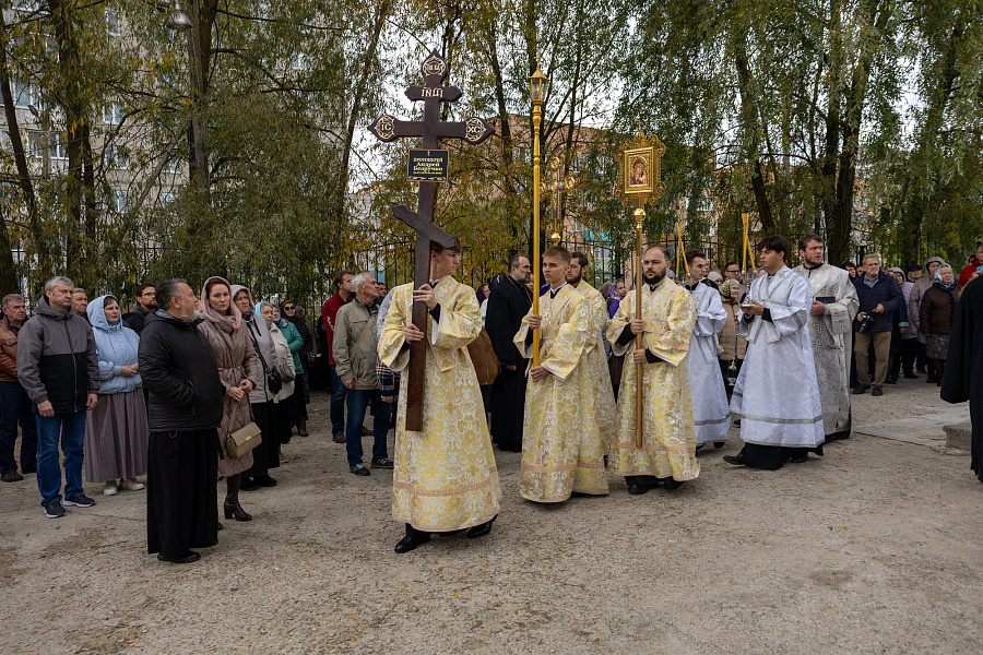Божественная литургия и отпевание протоиерея Андрея Безручко